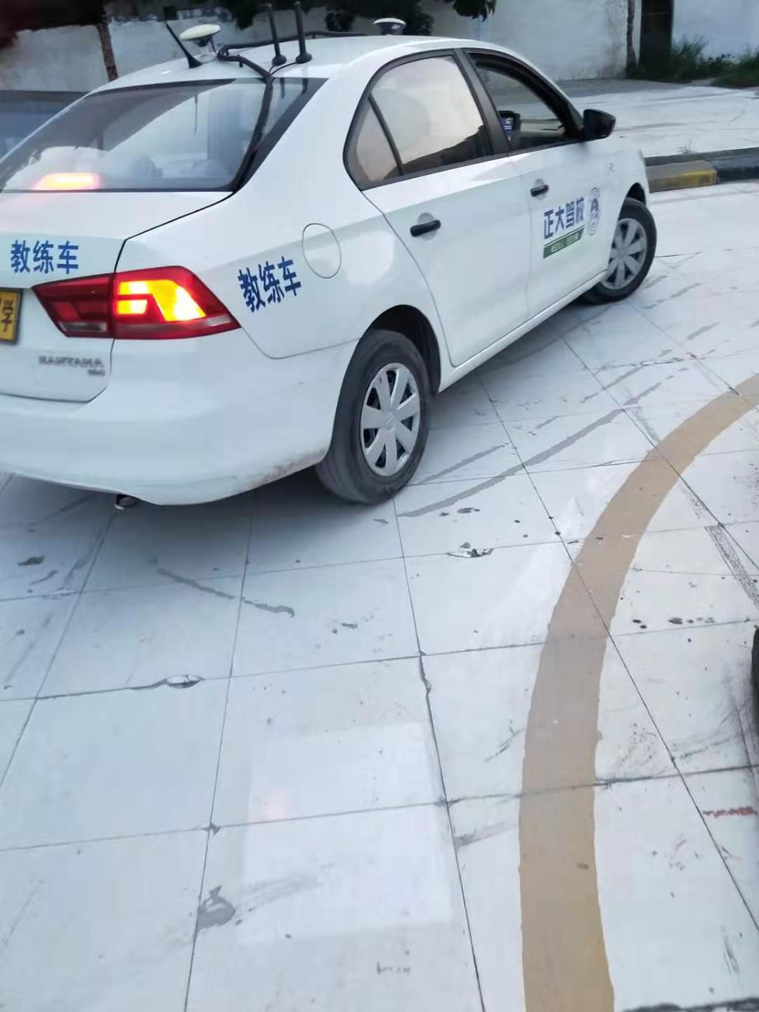 聊城驾校坡路制动技巧